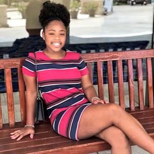 Meet your Posher, Danielle